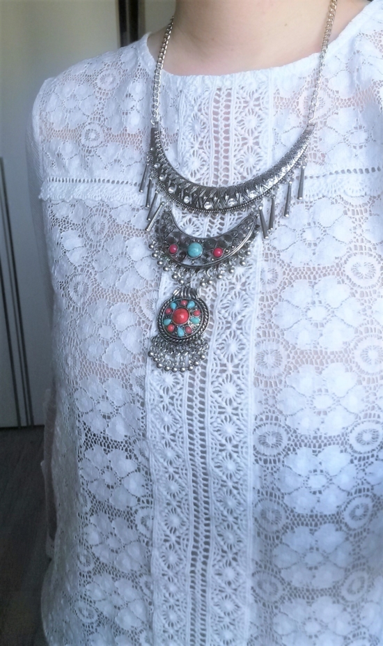 COLLIER PLASTRON MUNA