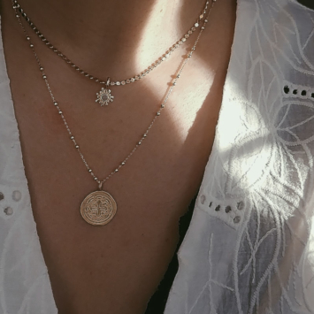 bijoux créateur collier plaqué or médaille antique croix