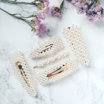 barrette perles brodées tendance accessoire cheveux