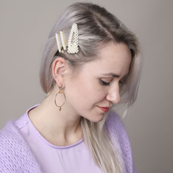 barrette perles brodées tendance accessoire cheveux porté idée coiffure