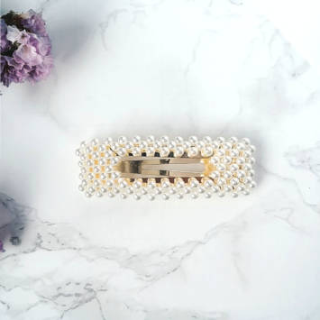 barrette rectangulaire perles brodées tendance accessoire cheveux