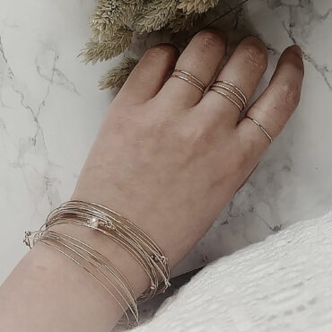bijoux tendance de créateur fait main plaqué or bague anneaux fins et simples bracelets joncs