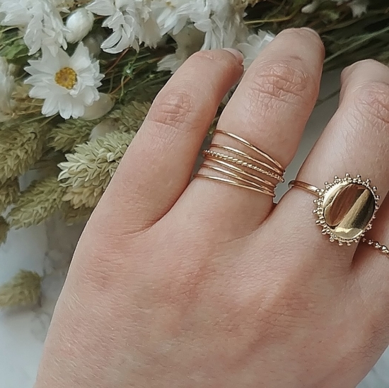 bijoux tendance de créateur fait main plaqué or bague anneaux fins et simples