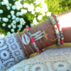 bijoux créateur tendance bohème bracelet jonc plaqué or heishi fluo surfer coquillage cauri perle croix