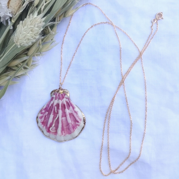 bijoux tendance été collier sautoir coquillage plaqué or