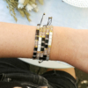 accumulation bracelets tendance perles plates en verre carrées japonaises miyuki noir gris et or bijoux créateur france fait main