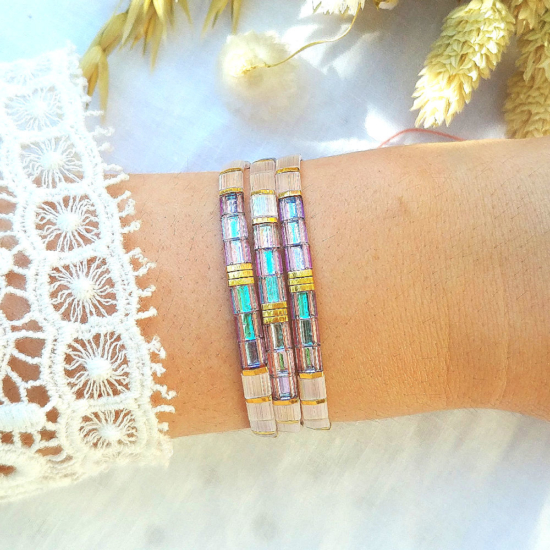 accumulation bracelets tendance perles plates en verre carrées japonaises miyuki or rose et blanc et multicolore bijoux créateur france fait main