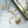 colliers tendance bohème pendentifs grigris plaqué or