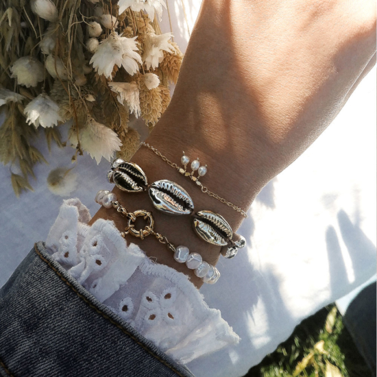bracelets tendance fait main bracelet heishi surfer bohème bracelet perles eau douce blanches bijoux créateur