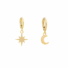 bijoux boucles d'oreilles plaqué or petites créoles galaxie lune et etoile scintillante accumulation