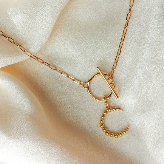 collier grand maillons xl fermoir T tendance néo bourgeoise pendentif lettre initiale or fait main bijoux créateur
