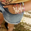 bracelets tendance heishi surfer mot coquillage cauri rose jaune fait main bijoux créateur france