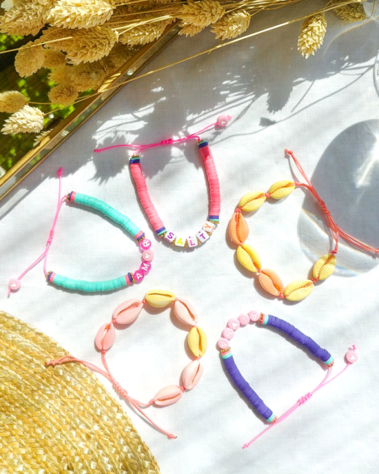 bracelets tendance heishi surfer coquillage cauri rose jaune fait main bijoux créateur