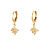 bijoux boucles d'oreilles plaqué or petites créoles galaxie lune et etoile scintillante accumulation