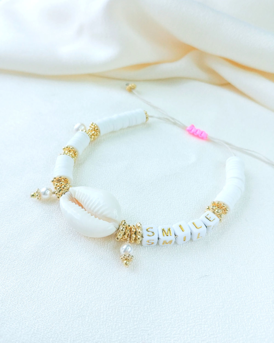 bracelets mot à personnaliser tendance fait main bracelet heishi surfer coquillage cauri bohème bijoux créateur