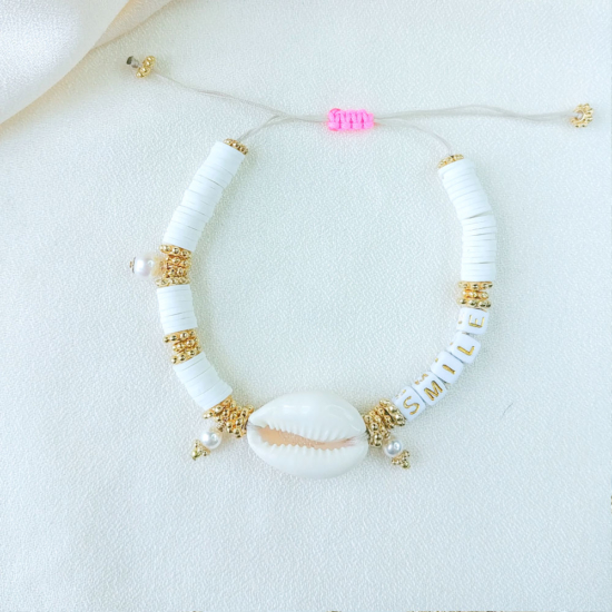 bracelets mot à personnaliser tendance fait main bracelet heishi surfer coquillage cauri bohème bijoux créateur