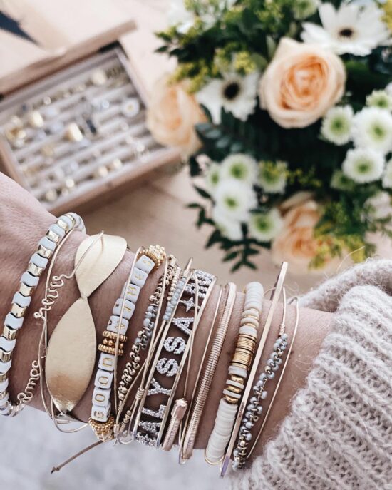 bracelets heishi mot à personnaliser tendance fait main bracelet heishi surfer bohème bijoux créateur