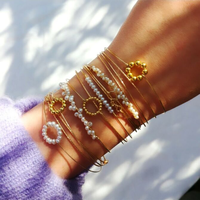 Bracelets – Ampersand.Shop  Bijoux faits maison, Modèles de bracelet,  Tutoriel de bracelet
