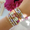 bracelets heishi mot à personnaliser tendance fait main bracelet heishi surfer bohème coquillage cauri été summer bijoux créateur france créatrice instagram