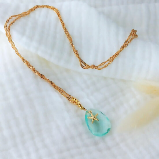 collier aquamarine tendance été summer coquillage cauri nacre fleur or fait main bijoux créateur made in france