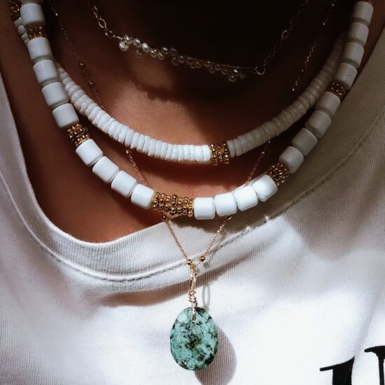 collier heishi surfer bohème coquillage été summer fait main bijoux créatrice instagram made in france