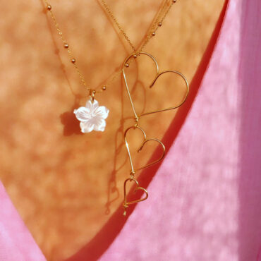 collier trois cœurs fleur nacre tendance été summer corne nacre or fait main bijoux créateur made in france