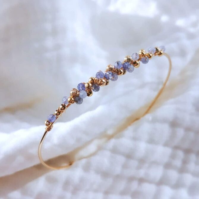 bracelet jonc tissage broderie bijoux pierre gemme tanzanite bleu or fait main bijoux créateur made in france