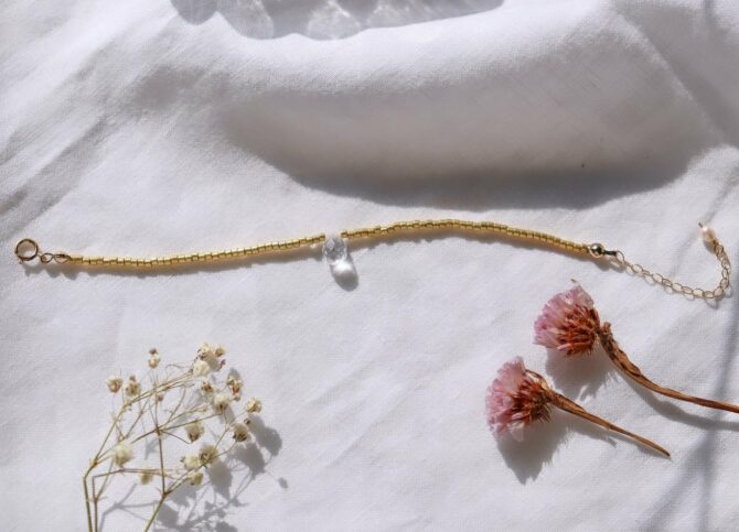 bracelet tendance perles en verre dorées japonaises miyuki été summer perle de culture fleur nacre cristal pierre gemme or fait main bijoux créateur made in france