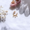 petites créoles simple avec perle de culture boucle d'oreille fait main en france créatrice bijoux gold filled et argent 925